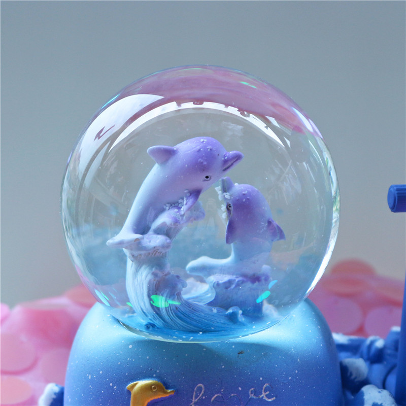 Snow Globe Musical - Delfin-Sanduhr-Timer Kristallkugel Musikbox Leuchtende Heim-Schreibtisch-Dekoration Einzigartiges